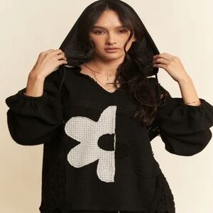 NEW! Davi & Dani Hoodie Oversized Knit Top with Flower Patch & Lace Szβs L-M-S